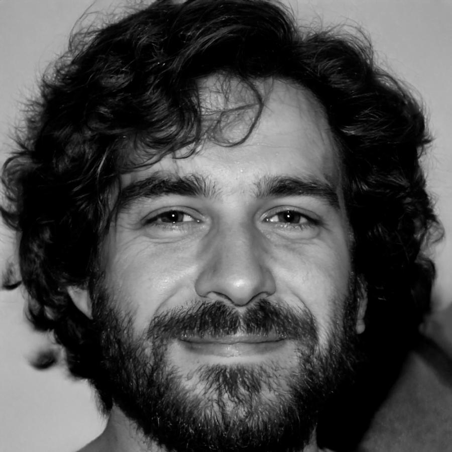 Carlos Martínez, analista financiero